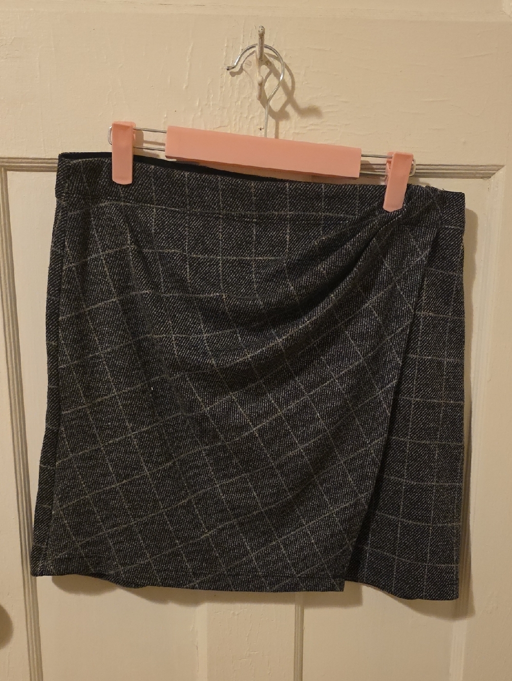 Max Studio Charcoal Windowpane Mini Skirt